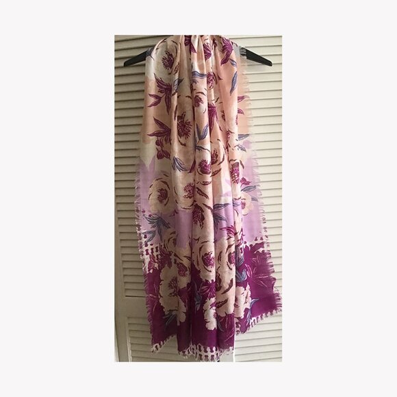 Cashmere and Silk Scarf/Wrap Mauves Gardenia Design - Picture 7 of 12